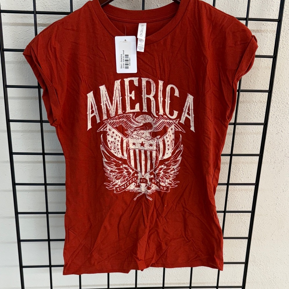 Red/orange Graphic Women's Top size small